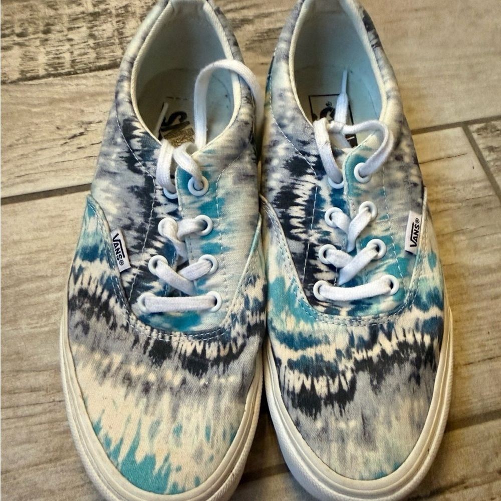 Vans Tie-Dye Low-Top Sneakers in Blue and White